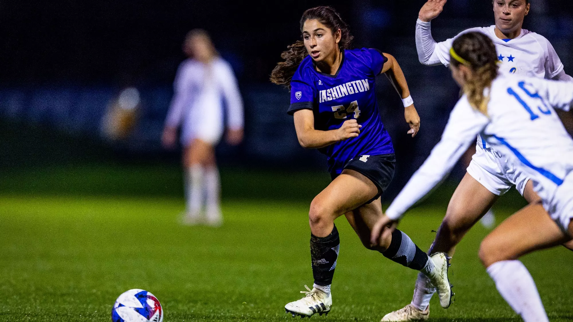 天使隊必须 天使隊必须